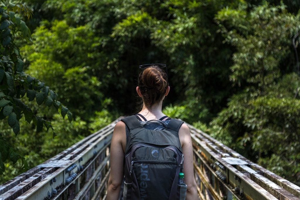 La Mochila Ideal para Mujeres en el Camino de Santiago
